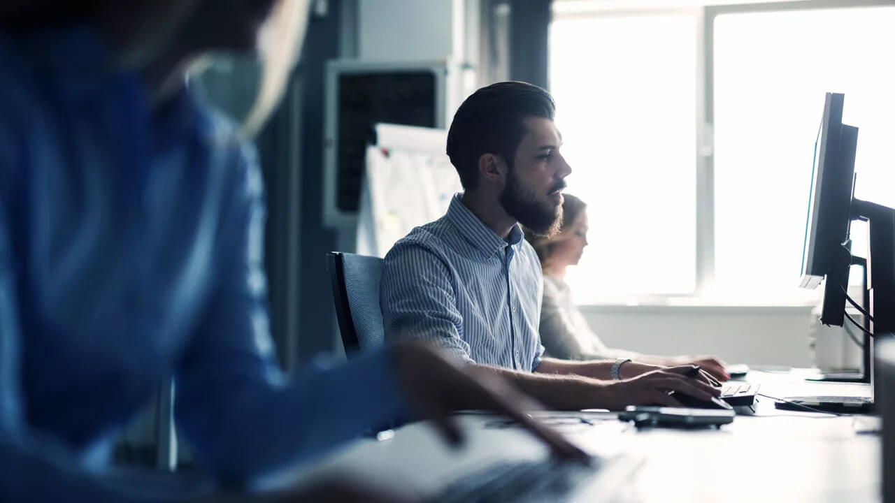 Tips Trik Buat Lo Untuk Duduk yang Benar di Kantor